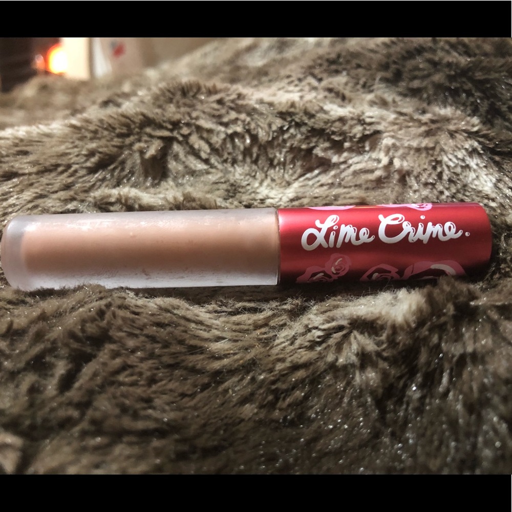 Limecrime Velvetines in shade Buffy